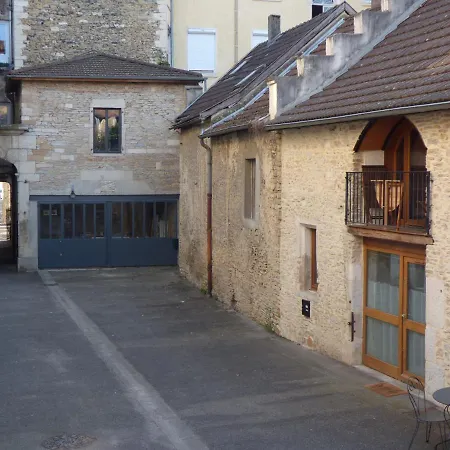 La Cour De Apartment